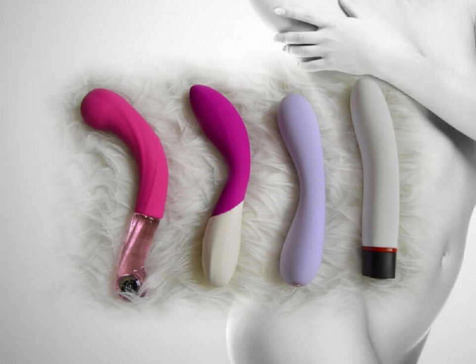 KIIROO-Gスポットを刺激するには？カーブしたバイブレーターとディルド！