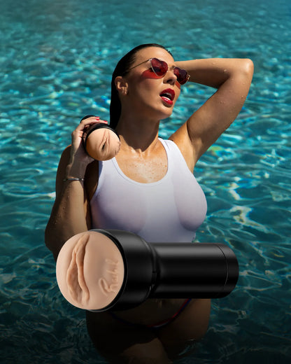 レイチェル・スター - ストローカー