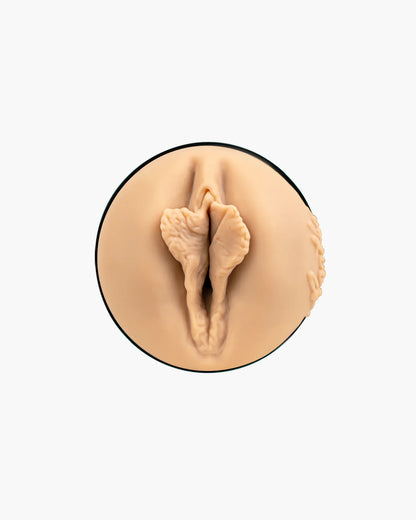 アガサ・ベガ - ストローカー