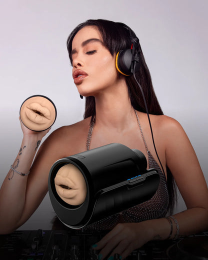 ビクトリア・ジューン・マウス - ストローカー