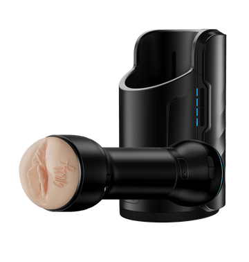 KIIROO-feelmolly stroker with keon and powerblow